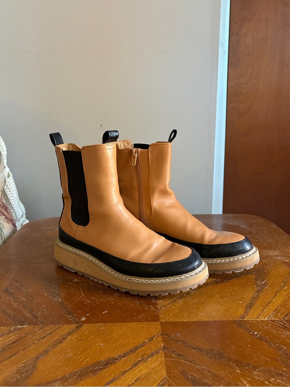 Chunky Two-Tone Chelsea Boot - Tan & Black